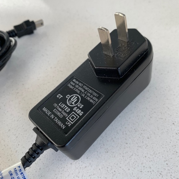 [Purged] Holux 67065-00 Mini USB Wall Charger For Certain GPS Receiver Devices - Picture 3 of 6